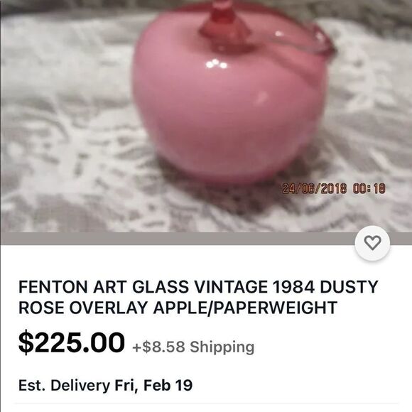 Real Fenton glass Apple  - Picture 1 of 5